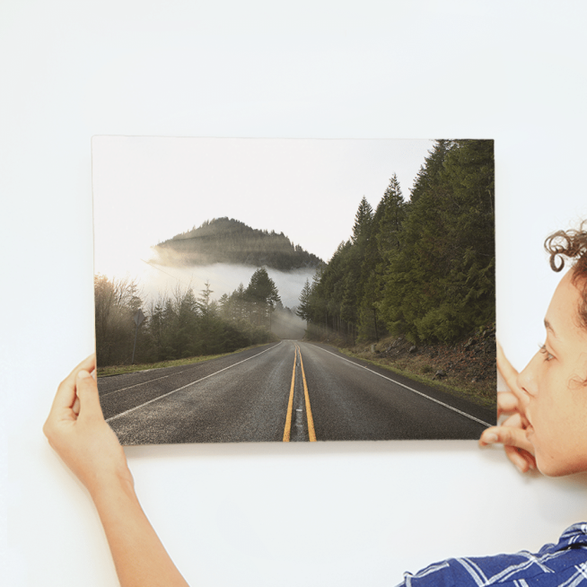 White Background Real Scene Photo Fashion Simple Style Poster Instagram Post预览效果