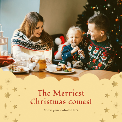 Creative Christmas Family Group Photo Instagram Post