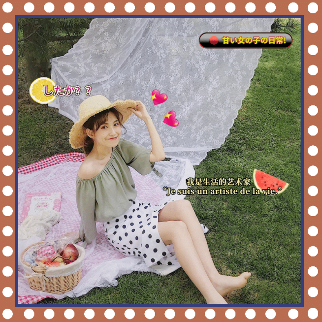 手绘边框夏季少女清新晒照预览效果